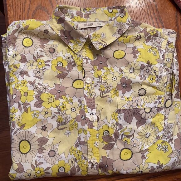 Old Navy size M floral shear button up - Picture 7 of 7